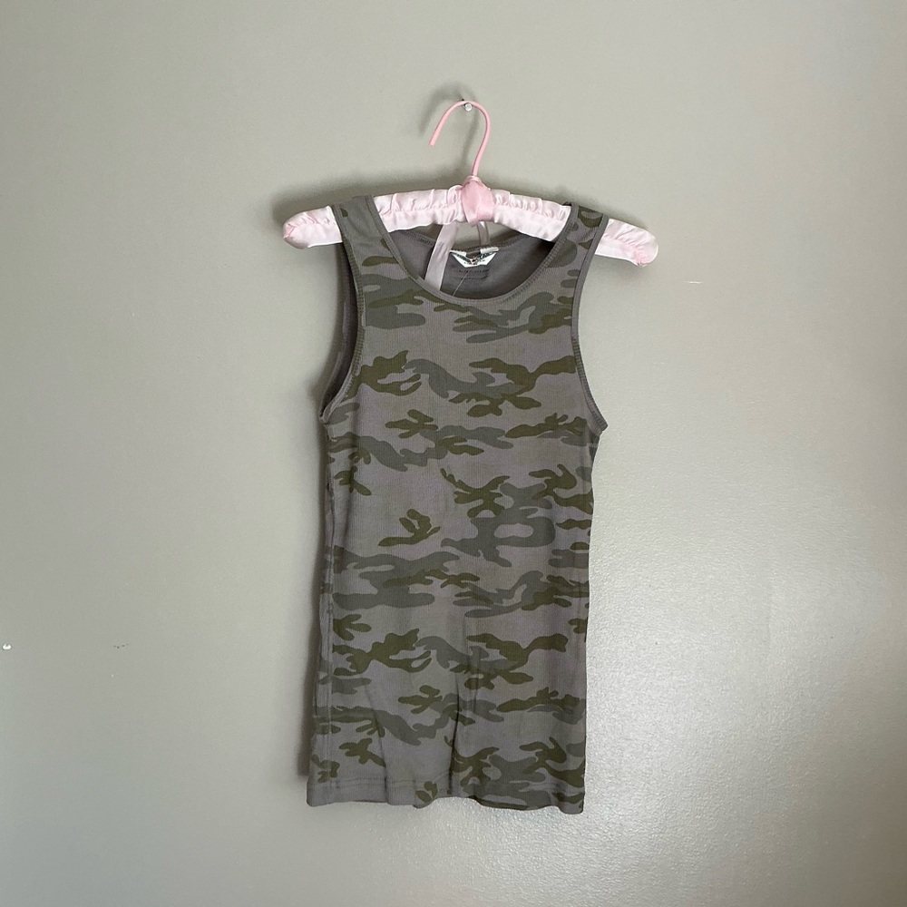 Hard Tail Forever Camouflage Ribbed Soft Scoup Tank Top Sz Small NWT